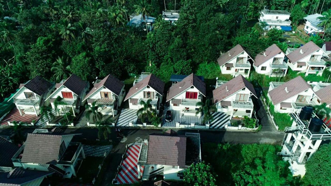 Nest Resorts Athirappilly Exterior photo