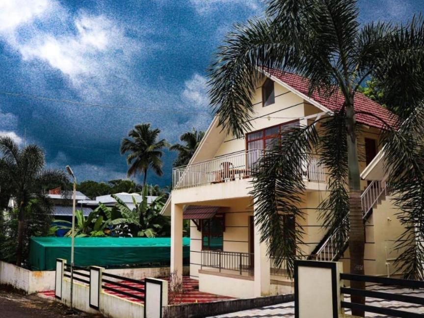 Nest Resorts Athirappilly Exterior photo