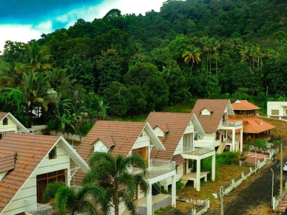 Nest Resorts Athirappilly Exterior photo